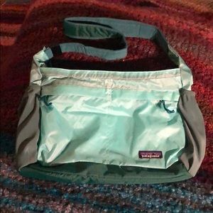 Patagonia Lightweight Travel Courier Bag - 15L
